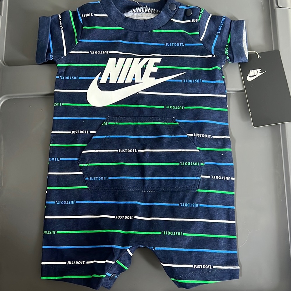 Nike Baby Romper Onesie Newborn NWT